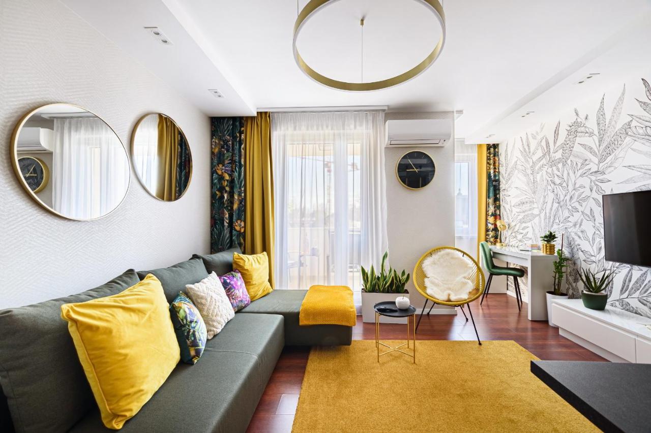 Hid19 Apartman Gyor Belvaros-Free Parking-Terrace Az Rq Vizi Elmenypark Es Gyogyfuerdonel Exteriör bild